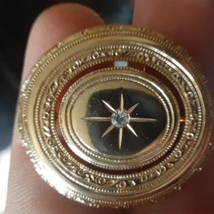 Avon vintage gold brooch